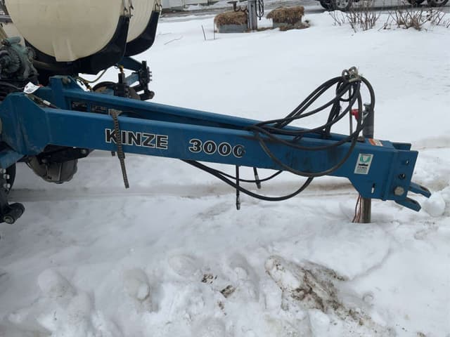Image of Kinze 3000 equipment image 2
