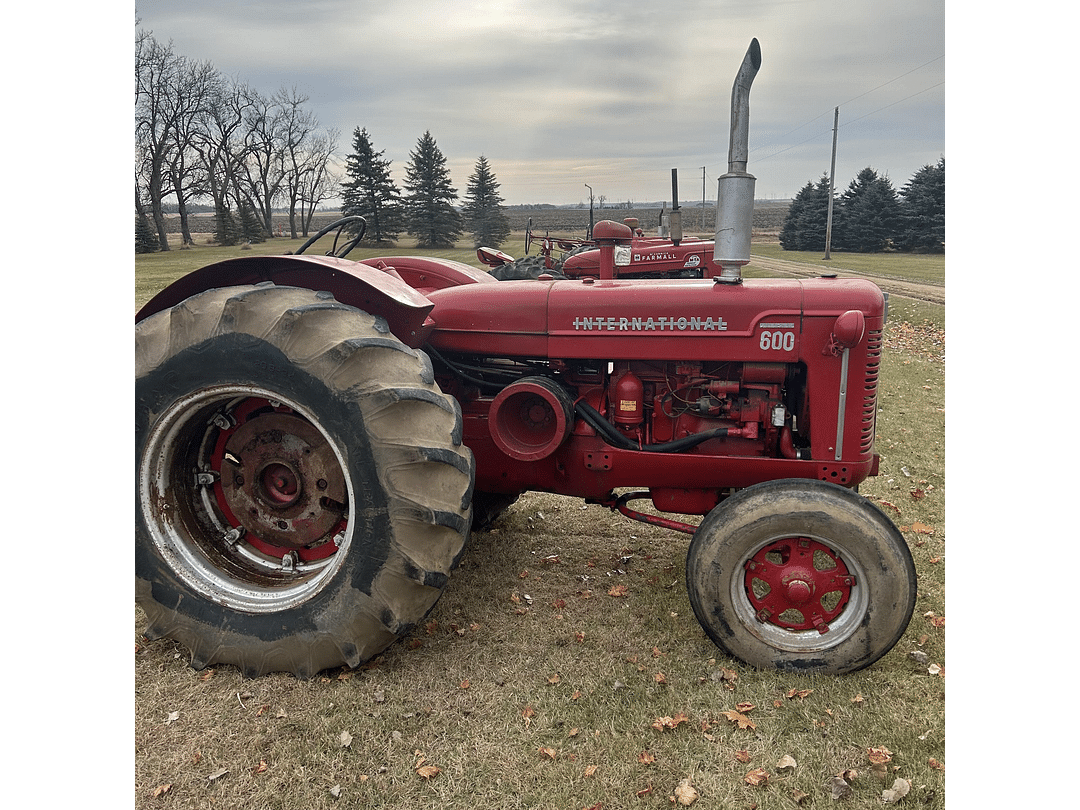 Image of International Harvester 600 Primary image