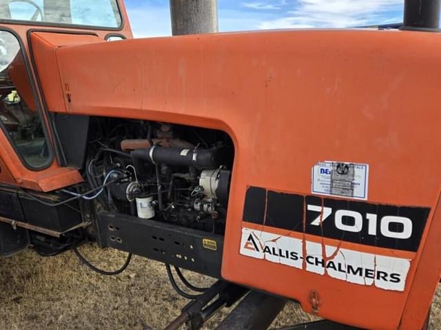 Image of Allis Chalmers 7010 equipment image 3