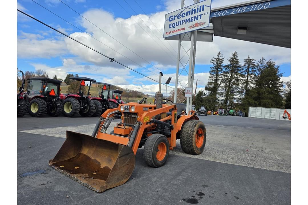 Image of Kubota B7100 Primary image