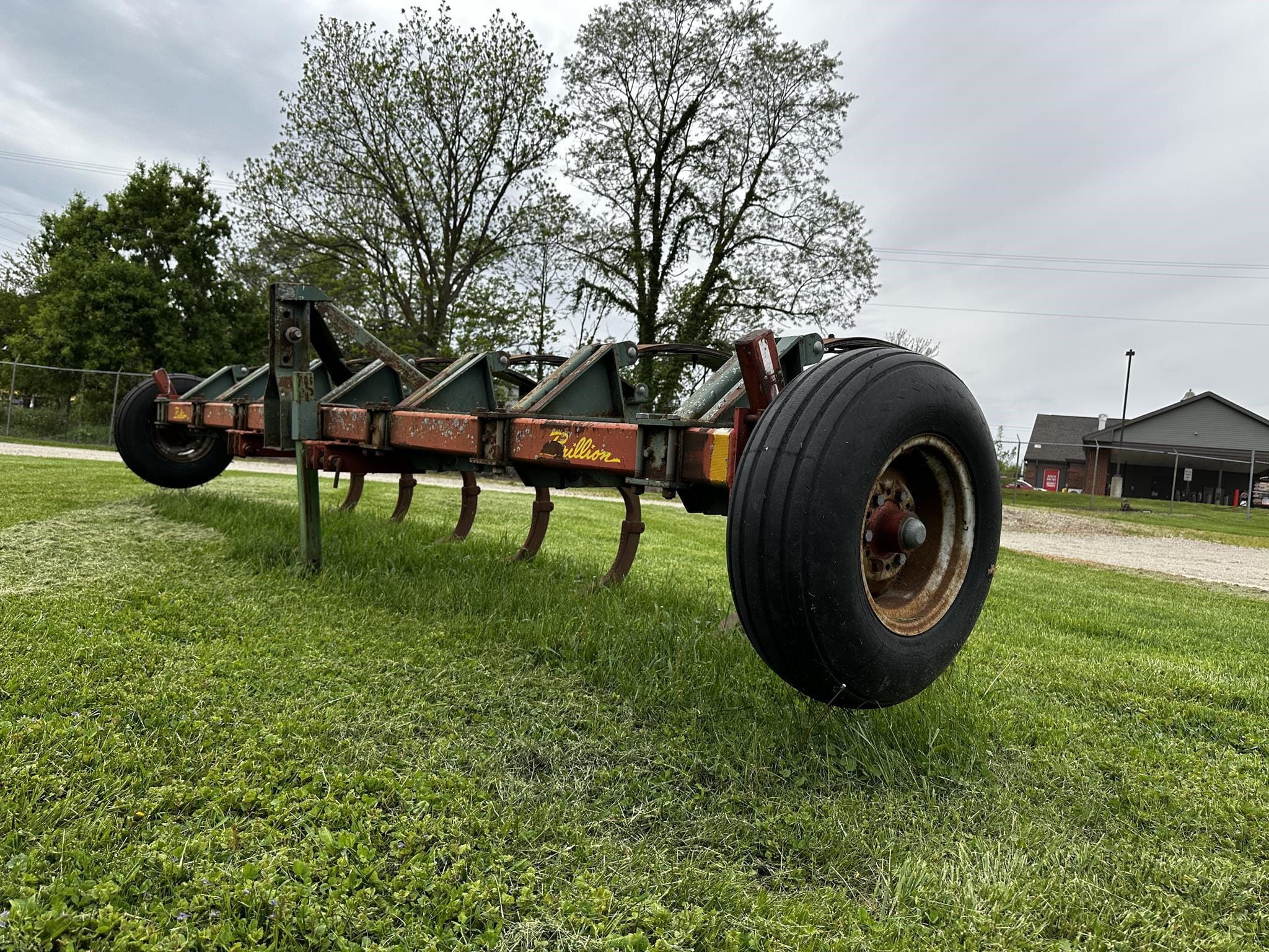 1980 Brillion BTS7 Equipment Image0