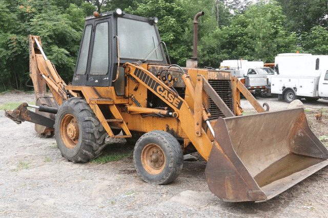 Image of Case 680G equipment image 1