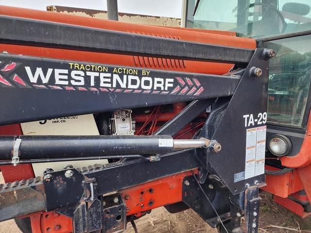Thumbnail image International Harvester 1086 3