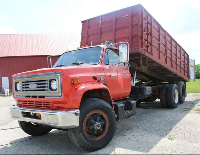 Image of Chevrolet 70 equipment image 3