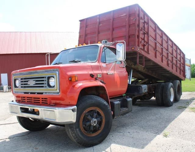 Image of Chevrolet 70 equipment image 4
