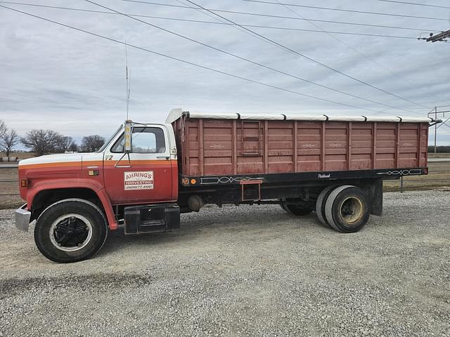 Image of Chevrolet 70 equipment image 1