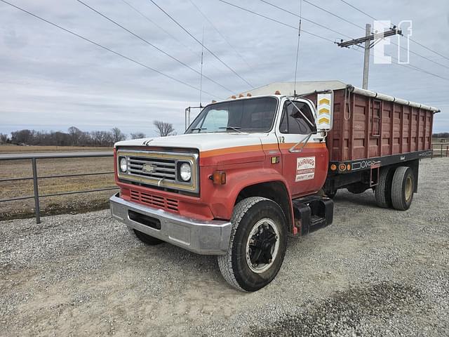 Image of Chevrolet 70 equipment image 3