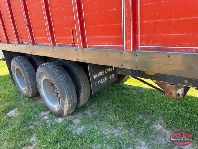 Image of Chevrolet 70 equipment image 3