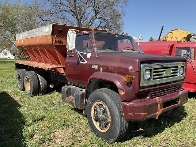 Image of Chevrolet C65 equipment image 2