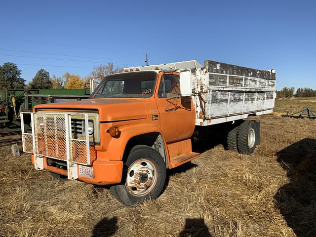 Image of Chevrolet 60 equipment image 1