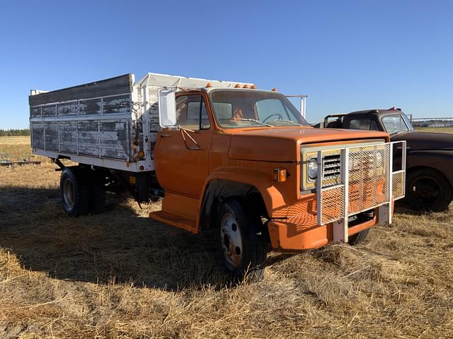 Image of Chevrolet 60 equipment image 4