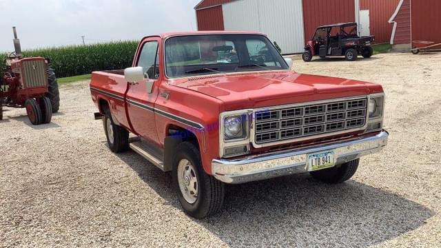 Image of Chevrolet C20 equipment image 2