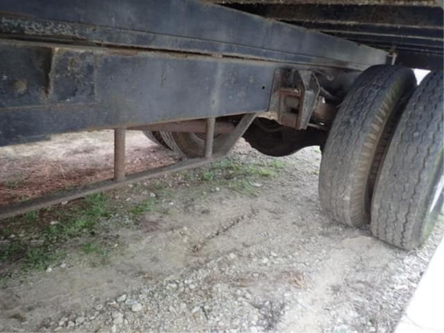 Image of Chevrolet C60 equipment image 3