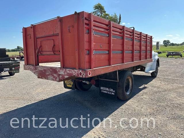 Image of Chevrolet C70 equipment image 4