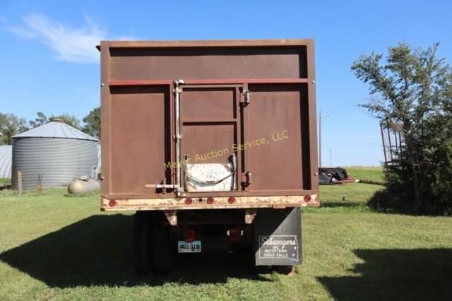 Image of Chevrolet C70 equipment image 4