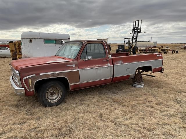 Image of Chevrolet Cheyenne equipment image 3