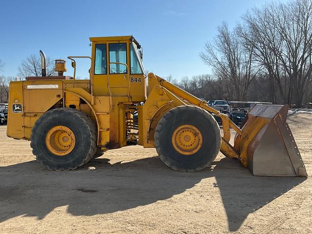 Image of John Deere 844 equipment image 3