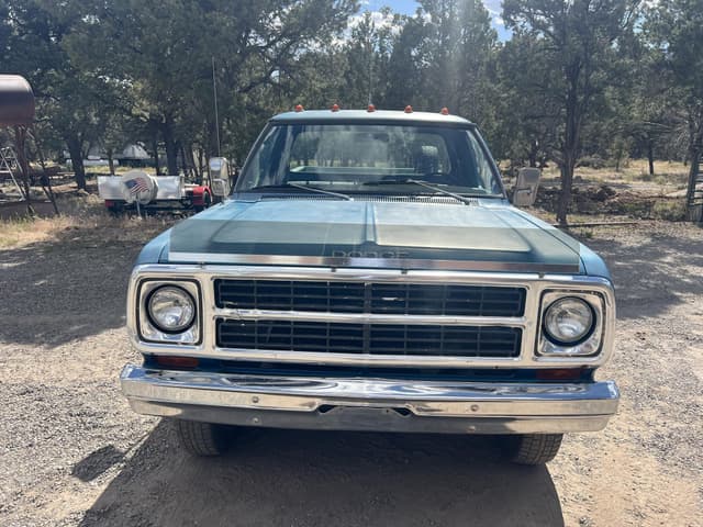 Image of Dodge Power Wagon 200 equipment image 1
