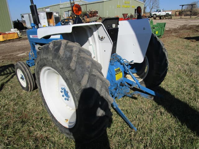 Image of Ford 3000 equipment image 3