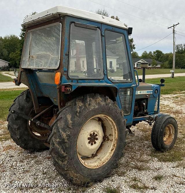 Image of Ford 3600 equipment image 4