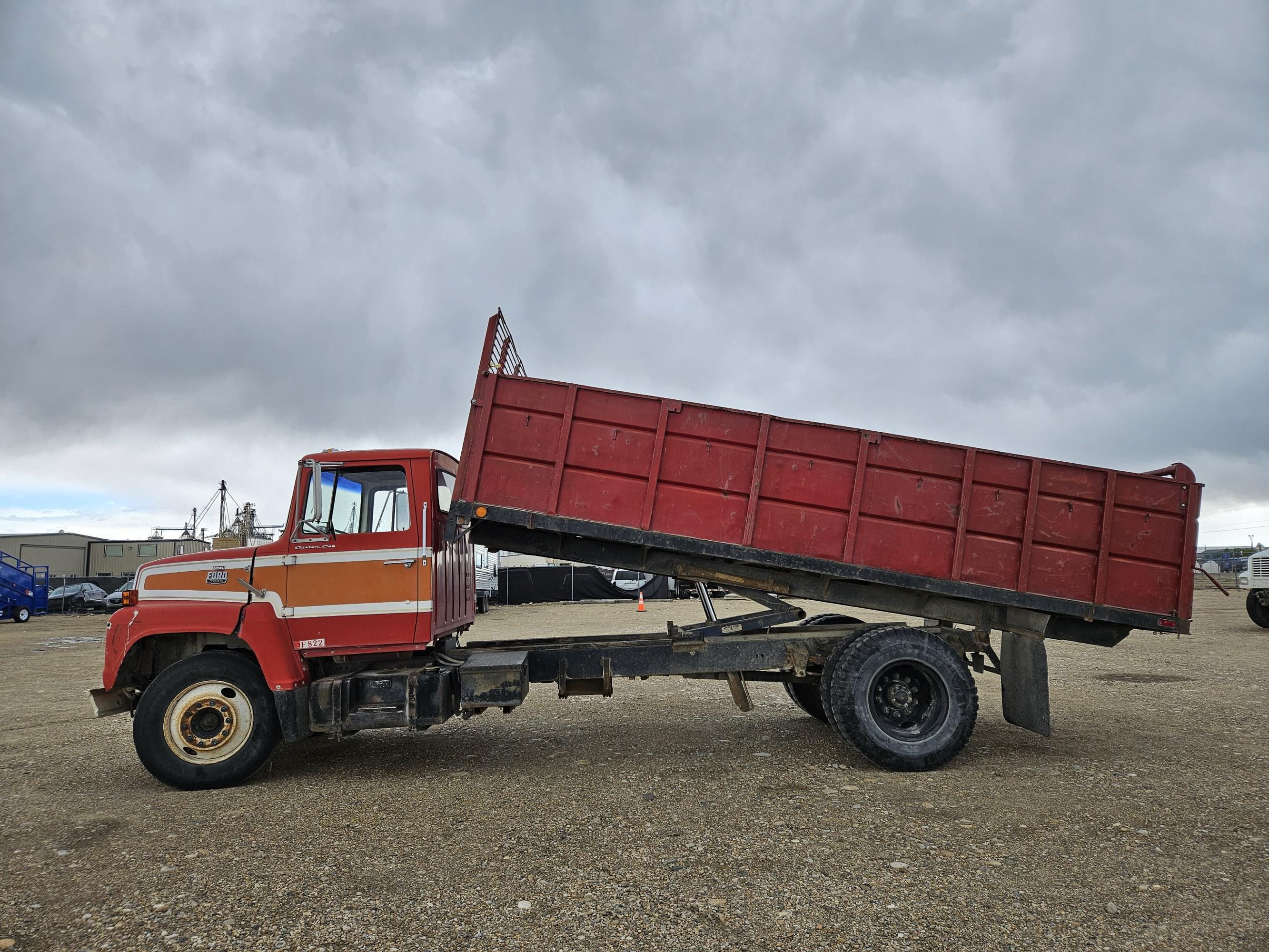 Main image Ford 7000