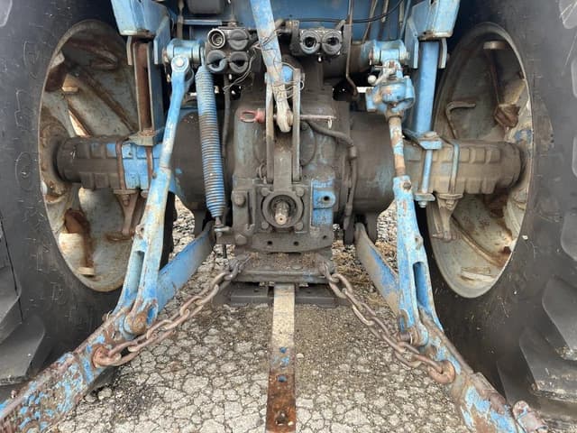 Image of Ford 7700 equipment image 3