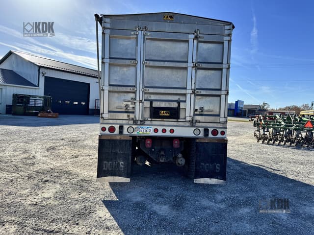 Image of Ford 8000 equipment image 3