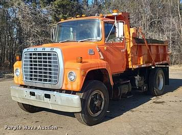 Main image Ford F-8000