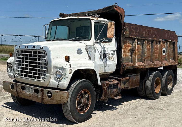 Image of Ford 8000 Primary image