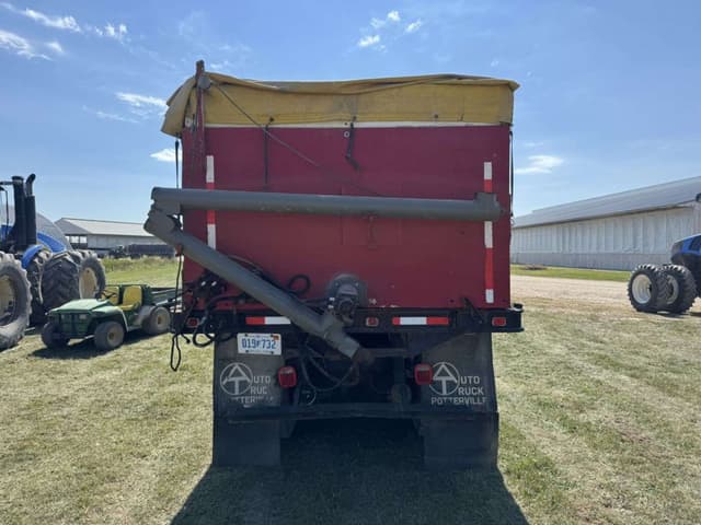 Image of Ford F-8000 equipment image 3