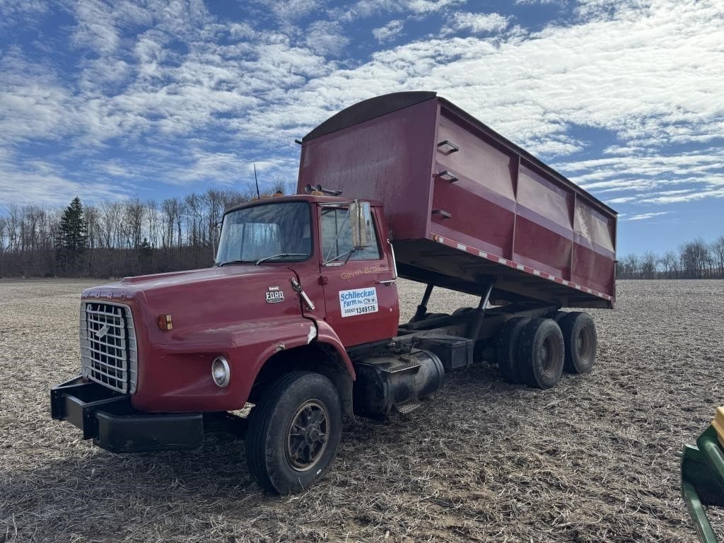 Image of Ford 8000 Primary image