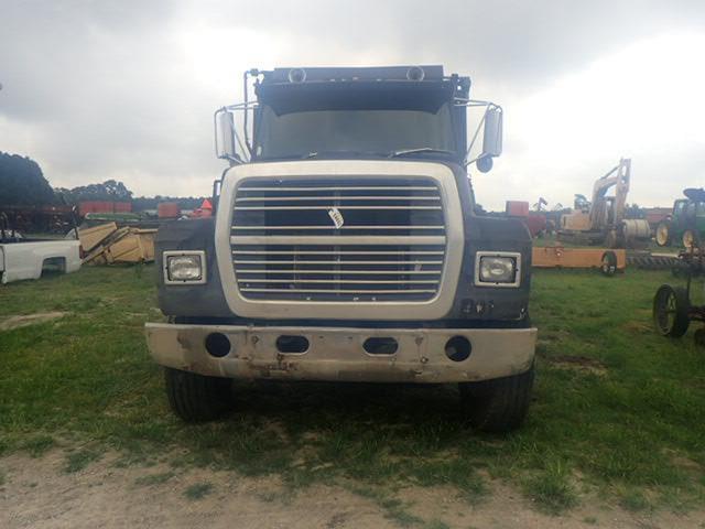 Image of Ford F-9000 equipment image 1