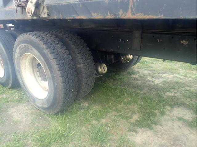 Image of Ford F-9000 equipment image 4