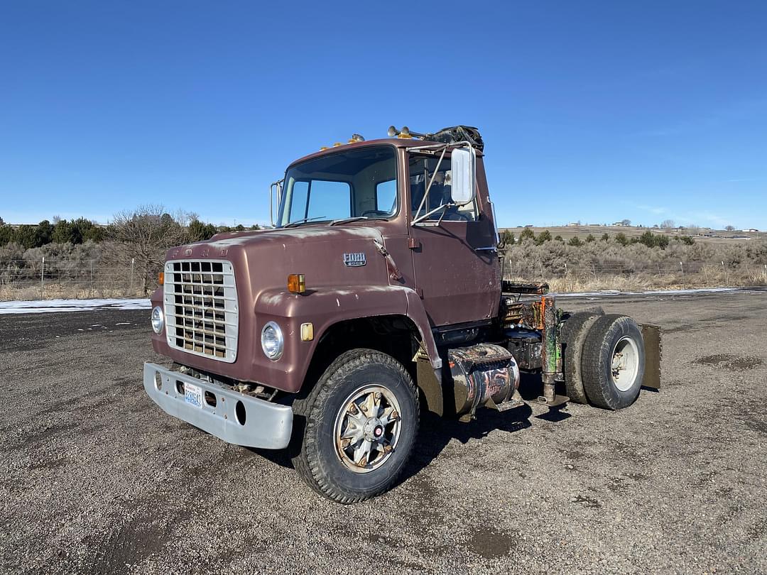 Image of Ford 9000 Primary image