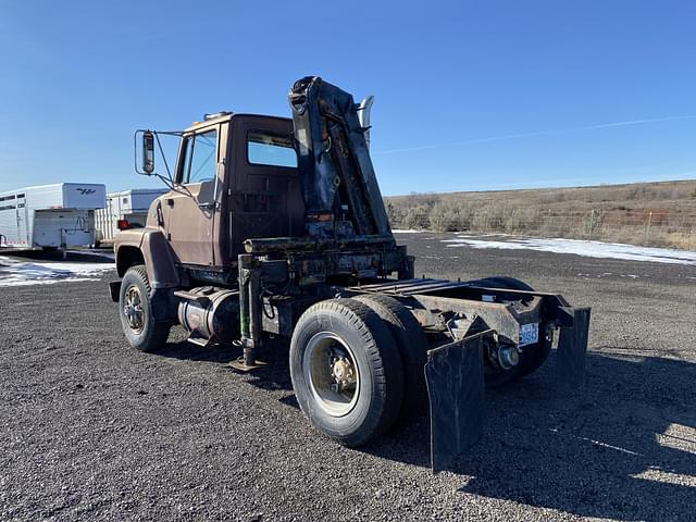 Image of Ford 9000 equipment image 3