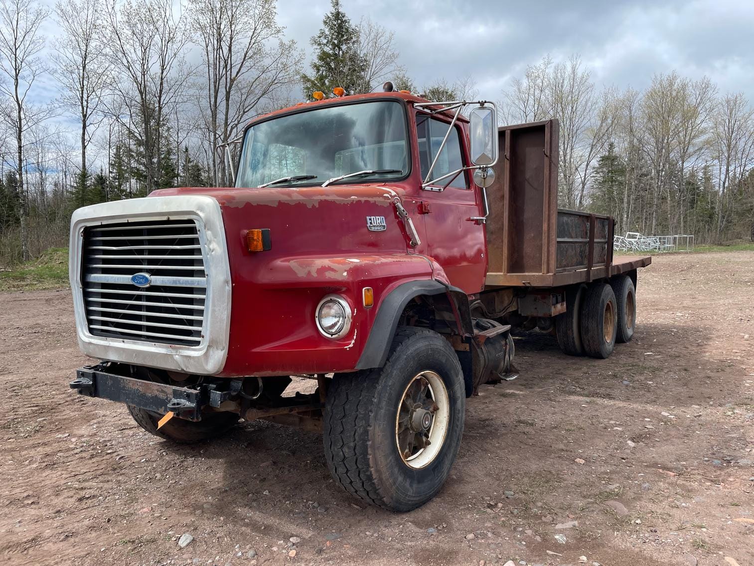 1980 Ford 9000 Equipment Image0