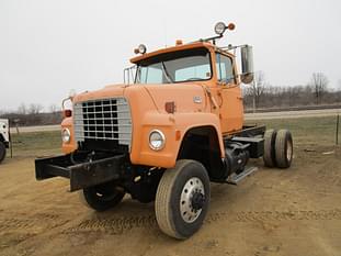 1980 Ford 8000 Equipment Image0