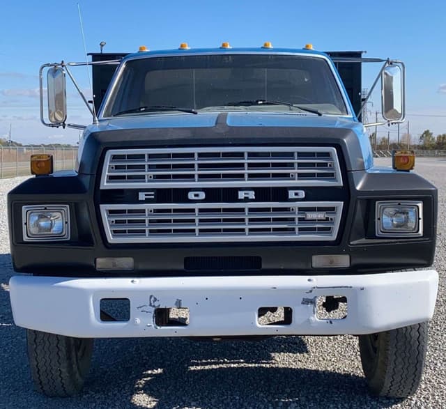 Image of Ford F-600 equipment image 2