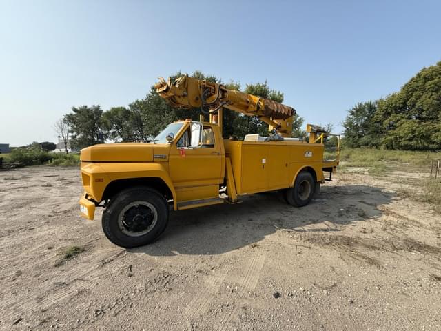 Image of Ford F-800 equipment image 1
