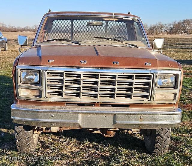 Image of Ford F-250 equipment image 1