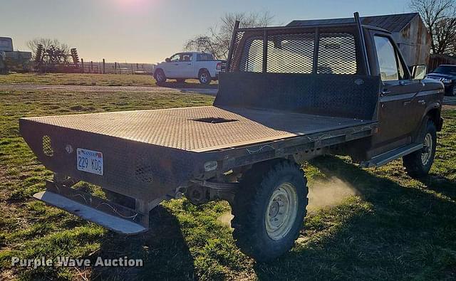 Image of Ford F-250 equipment image 4