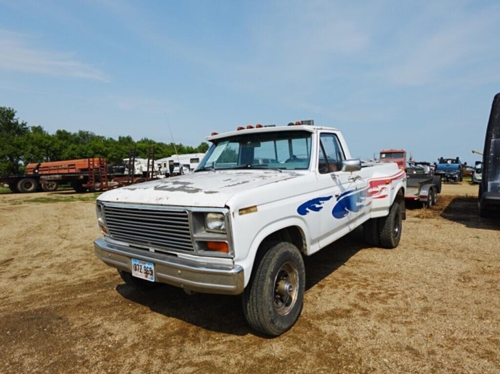 Image of Ford F-350 Primary image