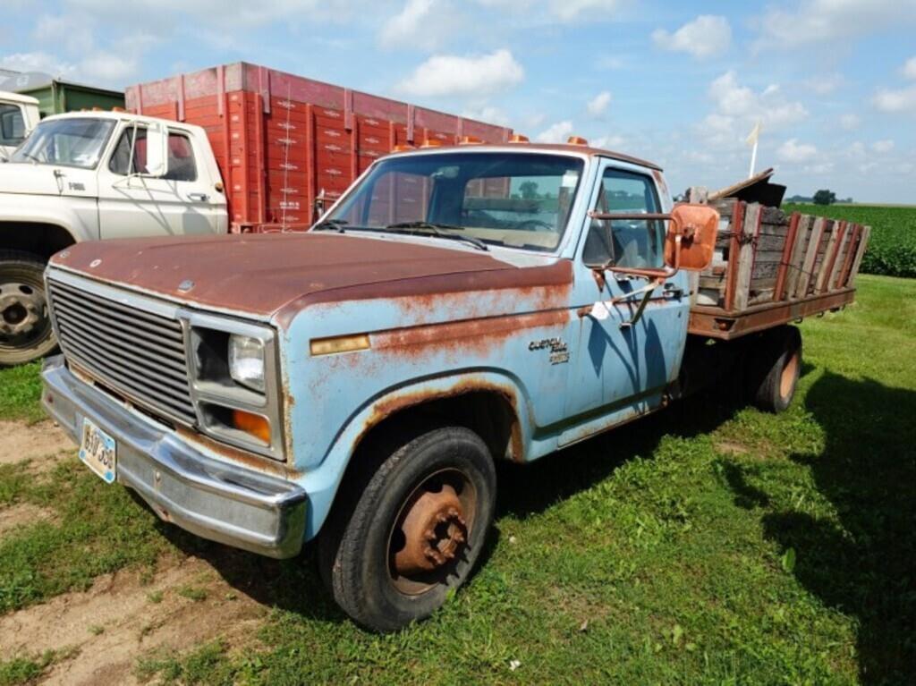 Image of Ford F-350 Primary image