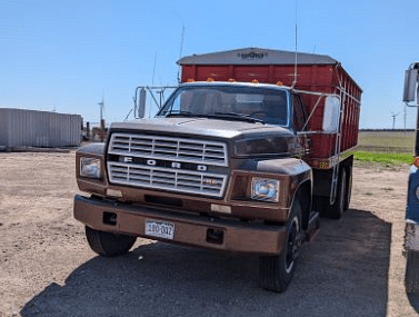 Image of Ford F700 Primary Image