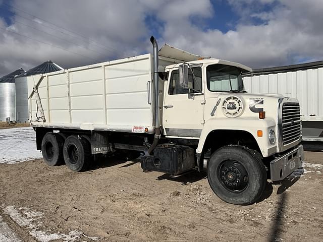 Image of Ford LN9000 equipment image 3