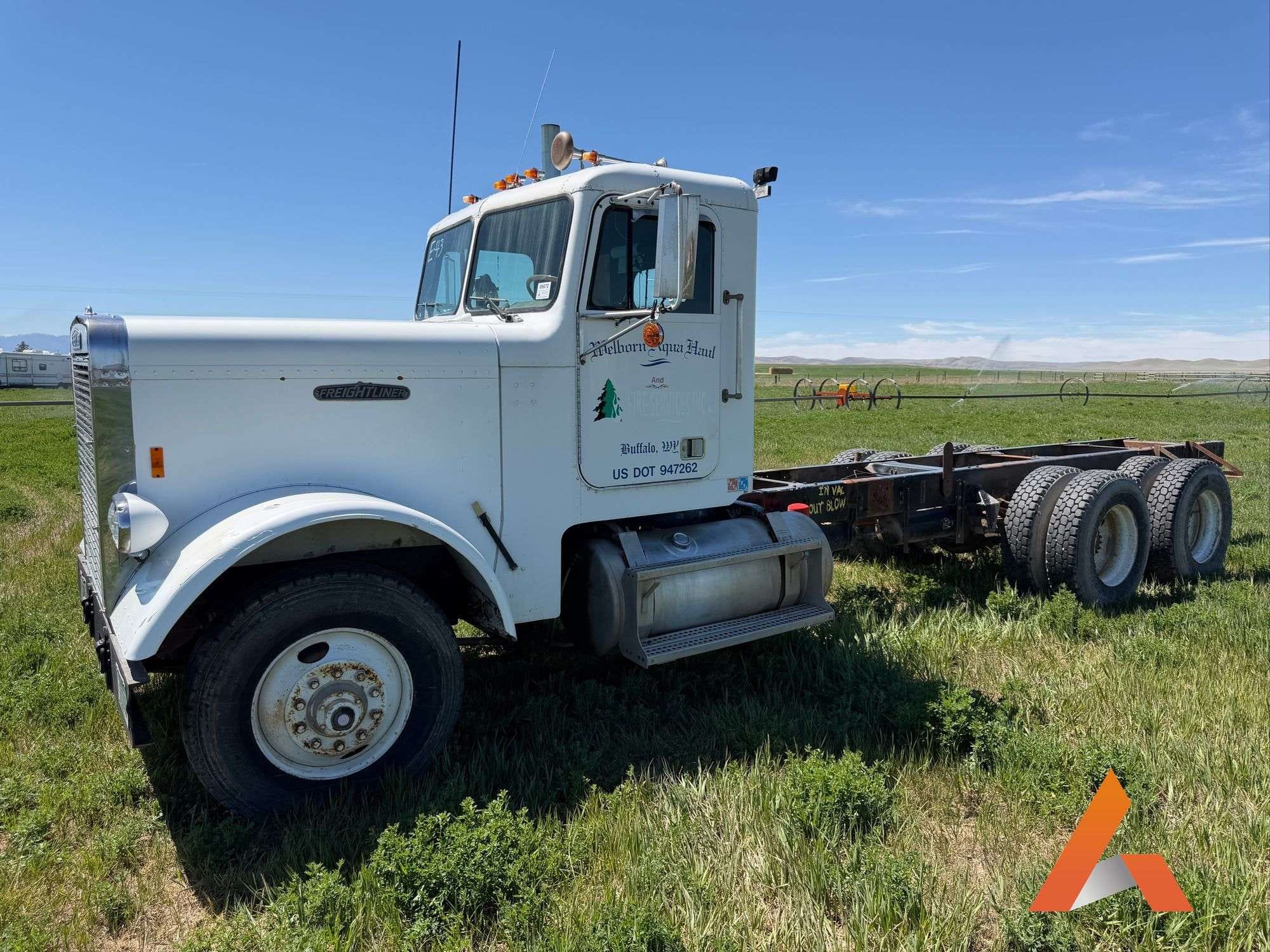 1980 Freightliner FLD120 Equipment Image0