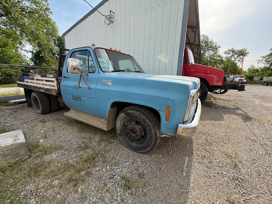 Image of GMC Sierra 35 Primary image