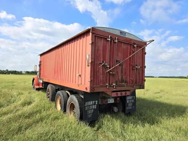Image of GMC 8000 equipment image 3