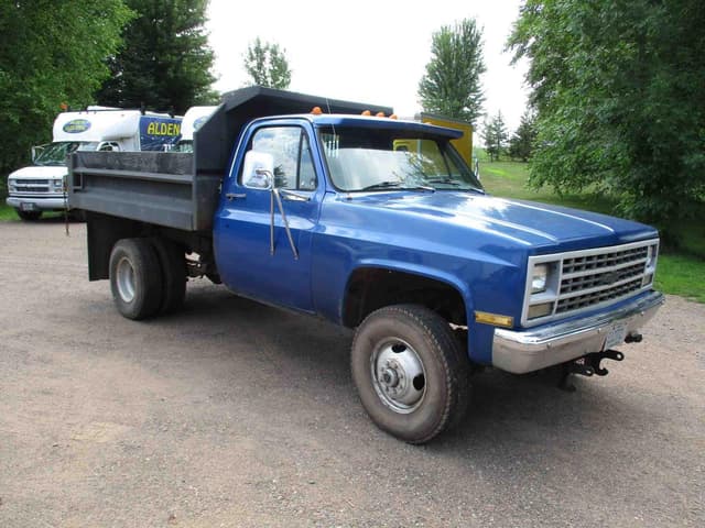 Image of GMC Cheyenne equipment image 3
