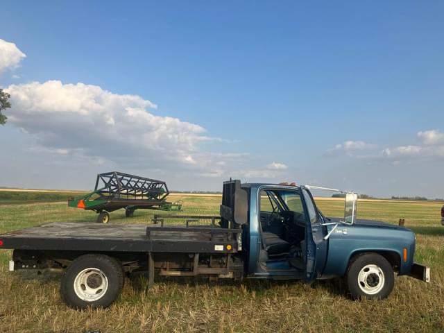 Image of GMC Sierra 35 equipment image 1
